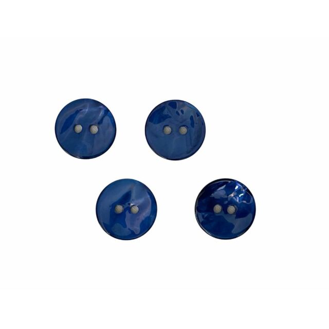 Natural Shell Buttons Blue 18mm