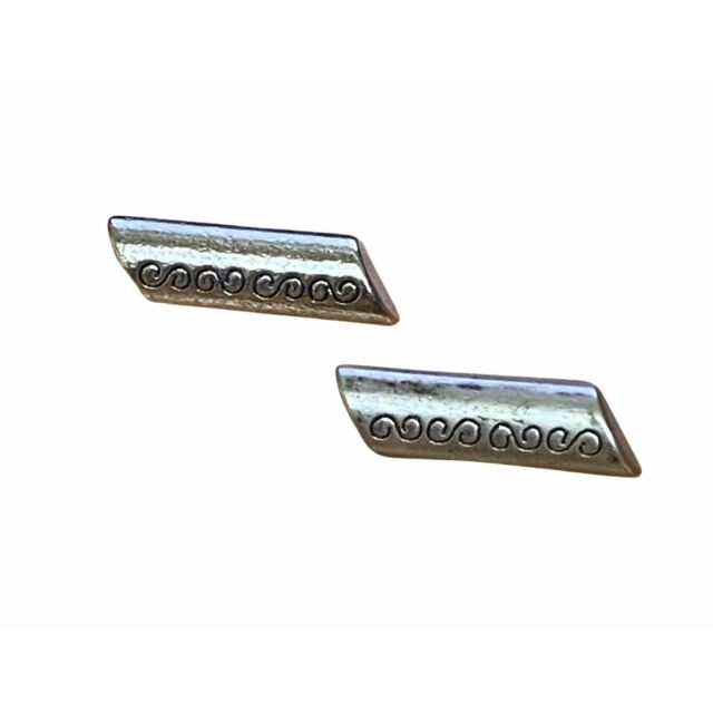 Etched Metal Toggles 30mm
